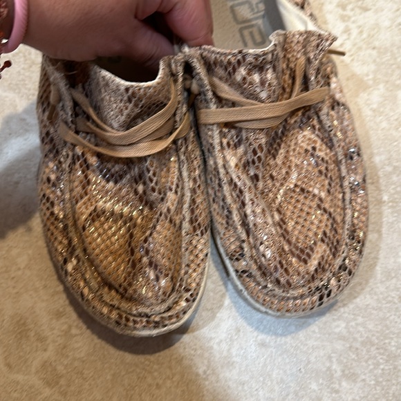 Hey Dude Wendy Python Snake Light Rose Slip On Casual Shoes 8 - Picture 5 of 8